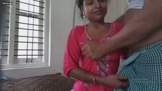 xxx desi भतीजी ने अंकल की लूंगी से लंड निकालकर चूसा