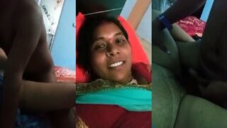 xxx desi चुदाई के लिये टाँगे खोले त्यार भाभी लेकिन देवर का लंड खड़ा ही नहीं हुआ