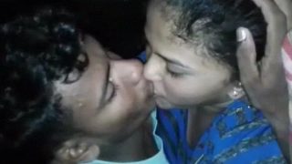 xxx desi Indian young neighbor lovers ki quick romantic sex video